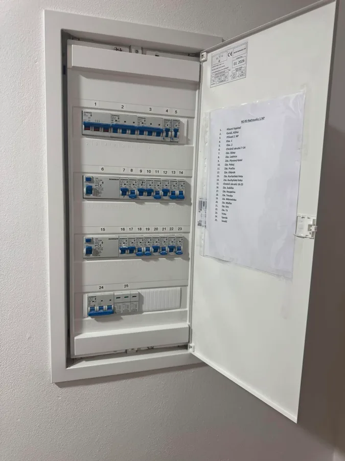 Rodinný dům s nájemcem, Dlouhý Újezd 15