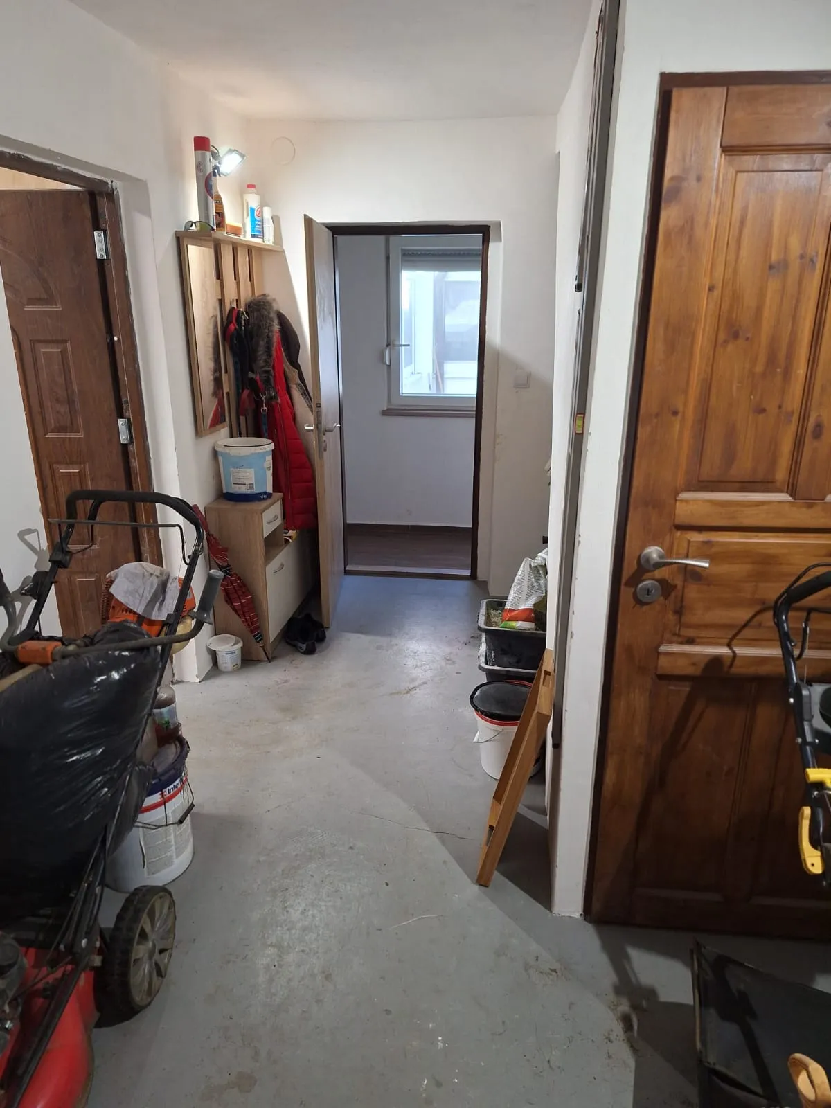 Dvougenerační RD s nájemcem, Radiměř 25