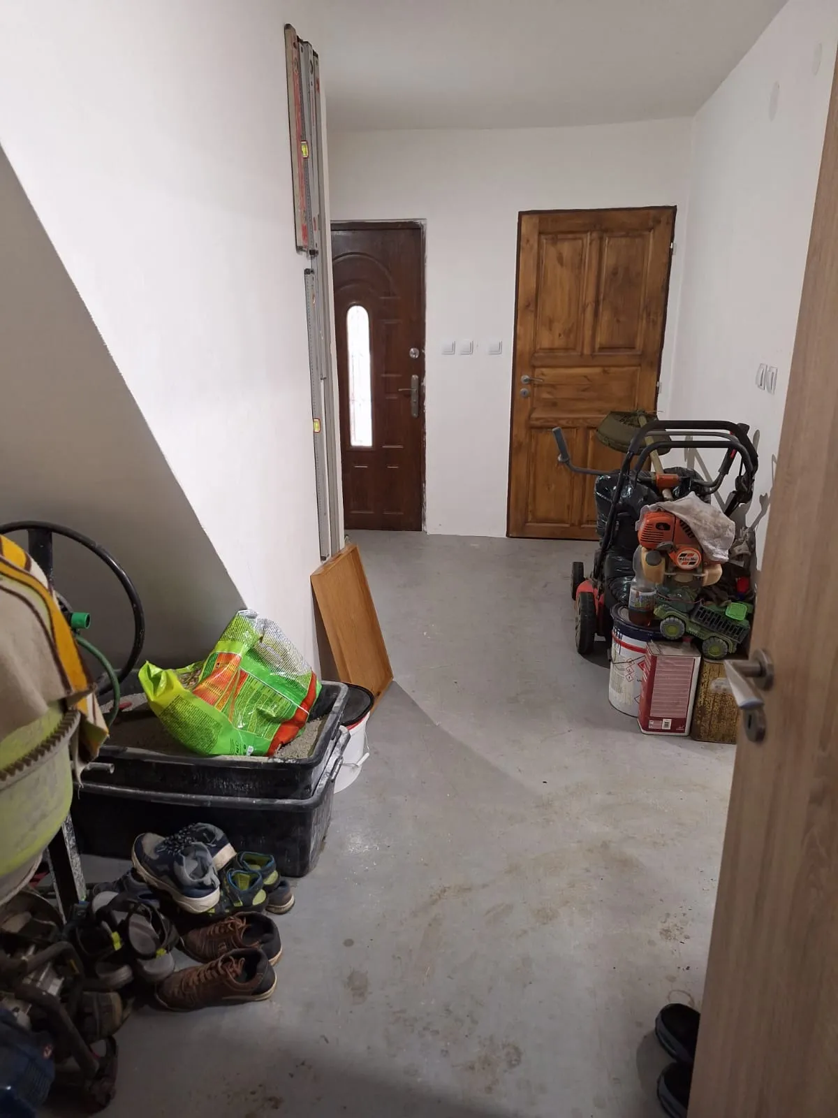 Dvougenerační RD s nájemcem, Radiměř 44